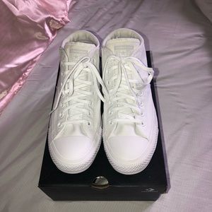 White converse mids